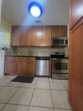 1 N Melrose Dr in Miami Springs, FL - Building Photo - Building Photo