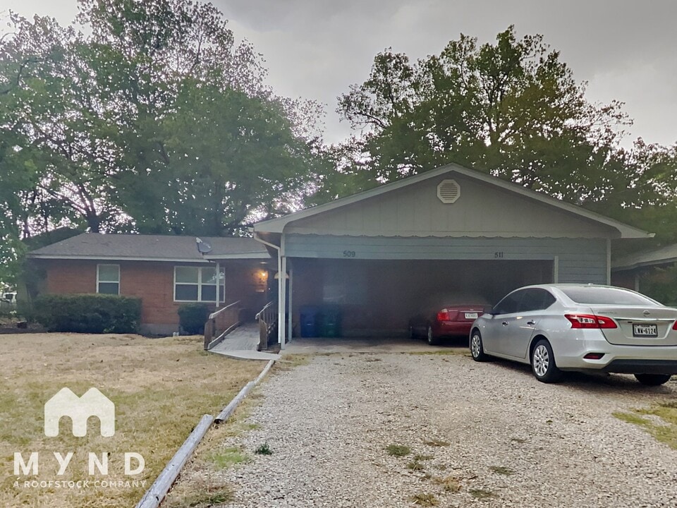 509 Cynisca St in Waxahachie, TX - Building Photo