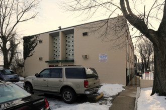 Magnolia Court Apartments in Philadelphia, PA - Foto de edificio - Building Photo