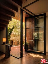 530 N La Jolla Ave in Los Angeles, CA - Building Photo - Building Photo