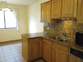 826 Knottingham Dr in Schaumburg, IL - Building Photo - Building Photo