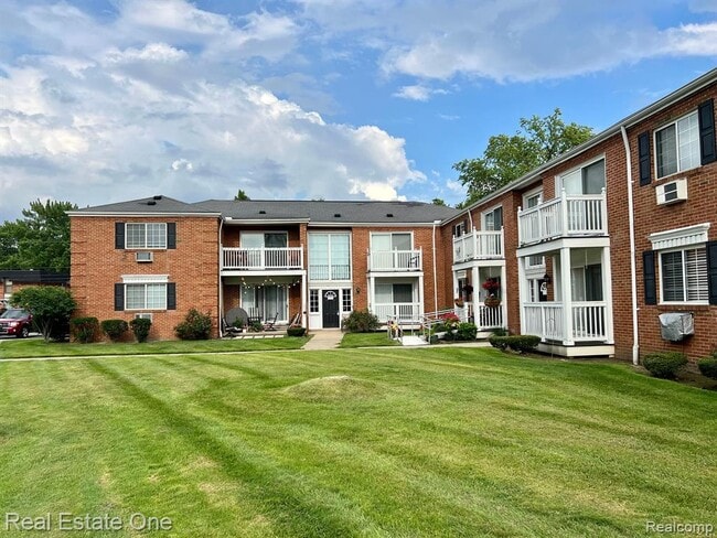 property at 2420 Parmenter Blvd