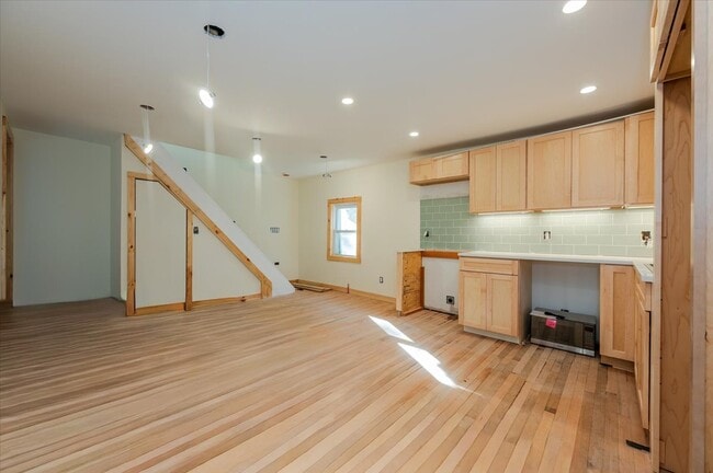 132A Raymond St in Rockville Centre, NY - Building Photo - Building Photo