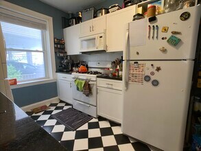 1662 Commonwealth Avenue, Unit 22 in Boston, MA - Building Photo - Building Photo