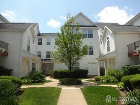 813 Plymouth Rd in North Brunswick, NJ - Building Photo