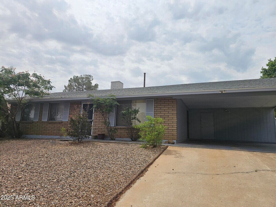 1064 E Acacia Dr in Sierra Vista, AZ - Building Photo