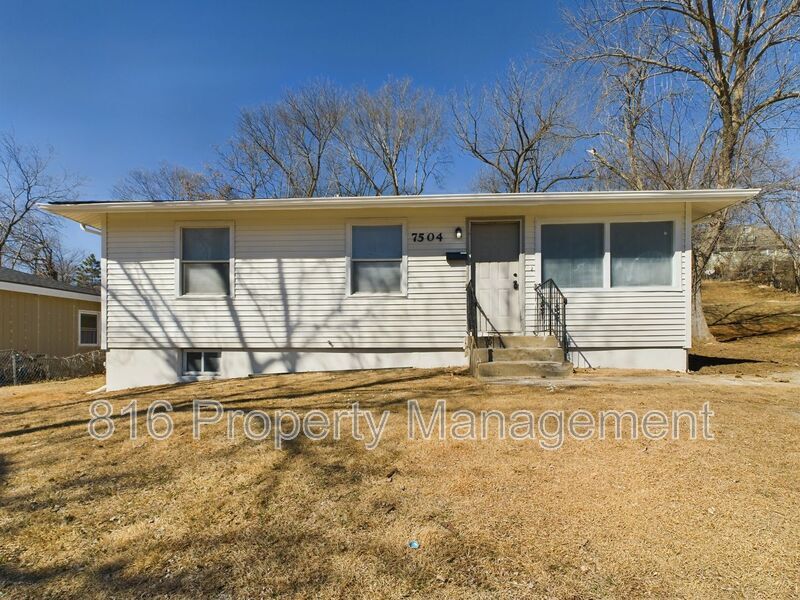 7504 E 50th Terrace in Kansas City, MO - Building Photo