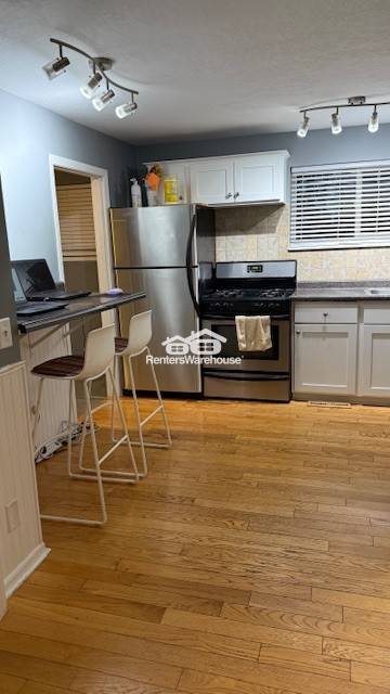 708 10th Ave SE in Forest Lake, MN - Foto de edificio - Building Photo