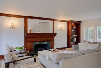 16842 Harkness Cir in Huntington Beach, CA - Building Photo - Building Photo