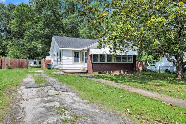 property at 4919 Court R