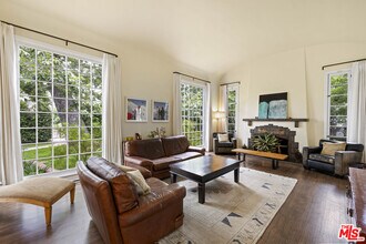 11123 Kling St in Los Angeles, CA - Building Photo - Building Photo