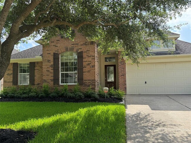 property at 4939 Royal Arbor Ln