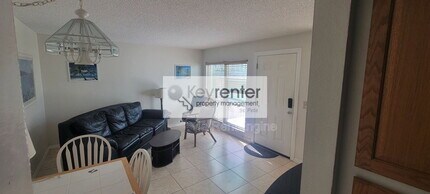 151 Medallion Blvd in Madeira Beach, FL - Building Photo - Building Photo
