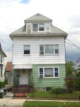 4279 Murray St in Flushing, NY - Building Photo - Building Photo