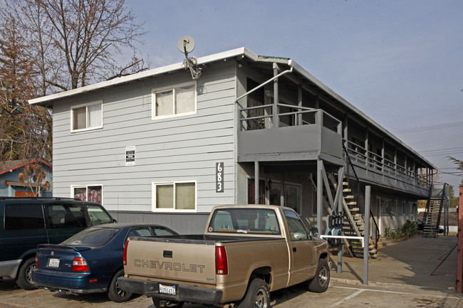 683 El Camino Ave in Sacramento, CA - Foto de edificio - Building Photo