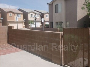 4128 Rocky Beach Dr in Las Vegas, NV - Building Photo - Building Photo