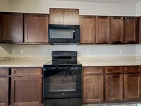185 Smith Glen Dr photo'