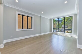 2135 N Lakewood Ave in Chicago, IL - Foto de edificio - Building Photo