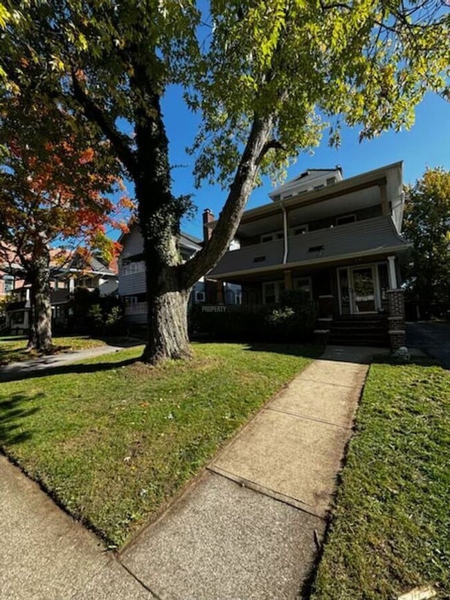 2181 Edgewood Rd