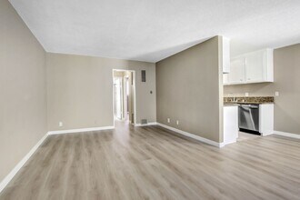 1234 Wellesley Ave in Los Angeles, CA - Building Photo - Building Photo