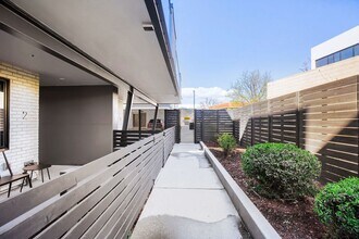 2465 Walnut St in Boulder, CO - Building Photo - Building Photo