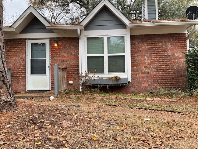 property at 2315 Brynmahr Dr