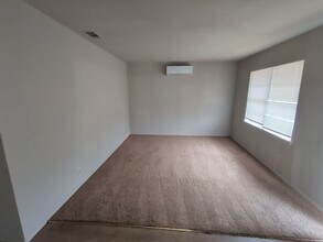 1718 Mignon Dr in Arlington, TX - Building Photo - Building Photo