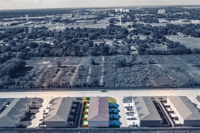 property at 212 Autumn Berry Ln