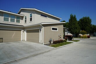 38 E Ranch Dr in Eagle, ID - Building Photo - Building Photo