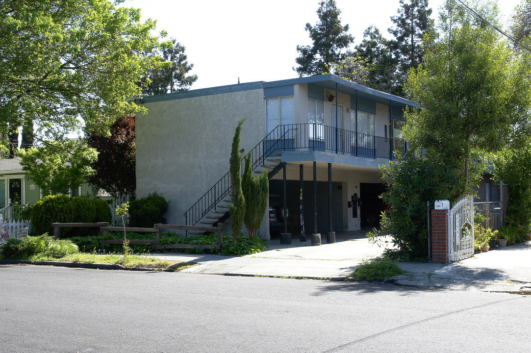 430 Cedar St in Redwood City, CA - Foto de edificio