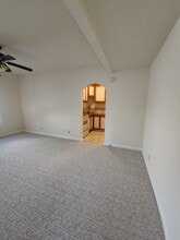 1123 Eureka Way, Unit # 4 in Redding, CA - Building Photo - Building Photo