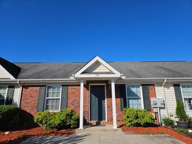 property at 551 Edgecliff Ln