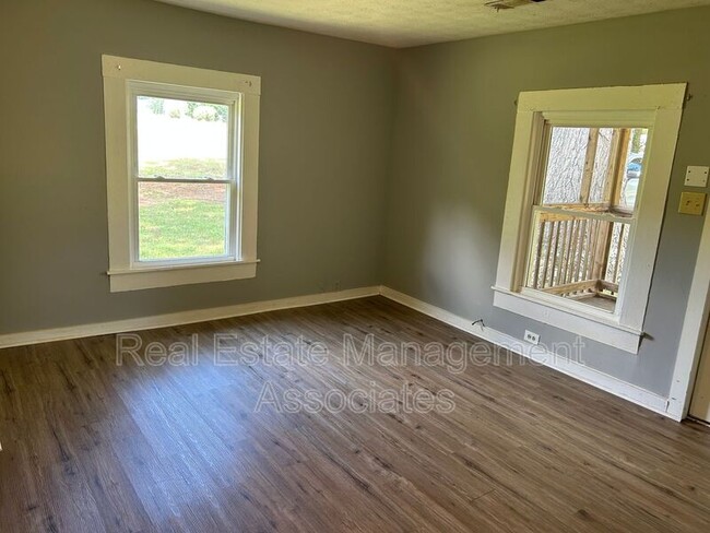 1337 N 9th St in Griffin, GA - Building Photo - Building Photo