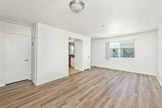 Northport Apartments in Victorville, CA - Building Photo - Interior Photo