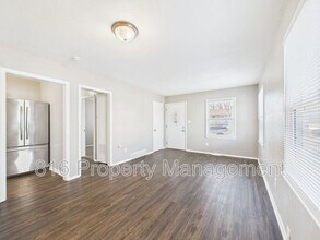 721 N Rogers St in Independence, MO - Building Photo - Building Photo