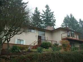 18830 61st Pl NE in Kenmore, WA - Building Photo - Building Photo