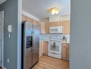 2117 N 107th St in Seattle, WA - Building Photo - Building Photo
