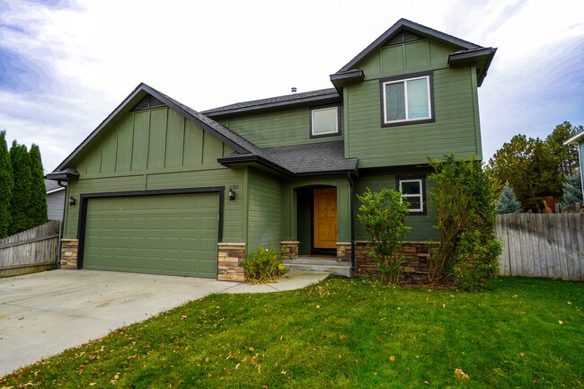 property at 11301 W Goldenrod Ave