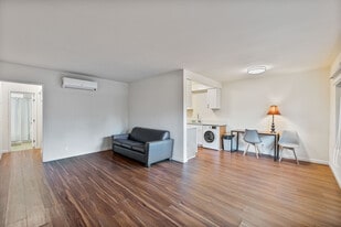 303 N. Oakland in Pasadena, CA - Building Photo