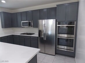 160 Lilt Ave in Henderson, NV - Building Photo - Building Photo