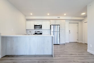 Baydo Plaza in Saskatoon, SK - Building Photo - Building Photo