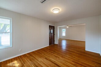 1400 Ruth Ave in Austin, TX - Building Photo - Building Photo