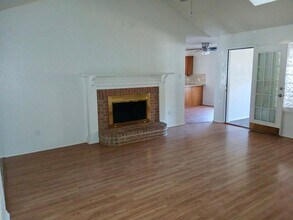 709 Windridge Ln in Burleson, TX - Building Photo - Building Photo