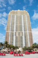 17875 Collins Ave, Unit 3001 in Sunny Isles Beach, FL - Building Photo - Building Photo