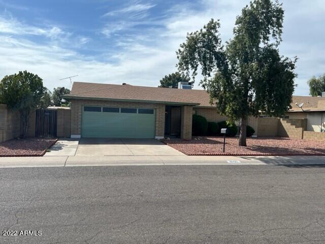 10426 N 48th Dr in Glendale, AZ - Foto de edificio