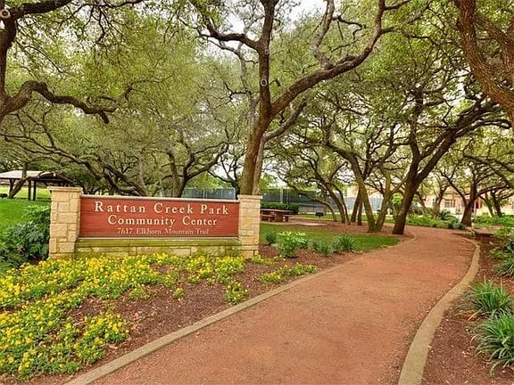 13219 Marrero Dr. in Austin, TX - Foto de edificio - Building Photo