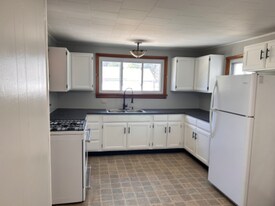 115 3rd St in Tipton, IN - Building Photo