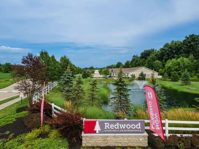 Redwood Canal Winchester in Canal Winchester, OH - Foto de edificio - Building Photo