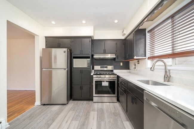 121 Ogden Ave. in Jersey City, NJ - Building Photo - Building Photo