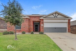 2009 Hialeah Dr in Seagoville, TX - Building Photo